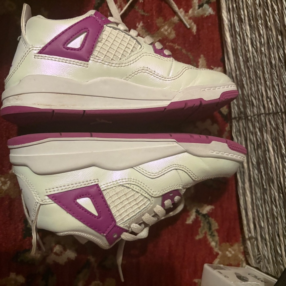 Jordan Kids Sneakers in White and Purple
